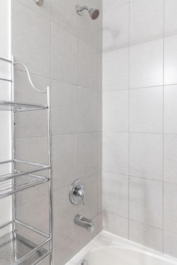 Beautiful Townhouse Near Yorkdale Mall, Wilson Subway Leilighet Toronto Eksteriør bilde