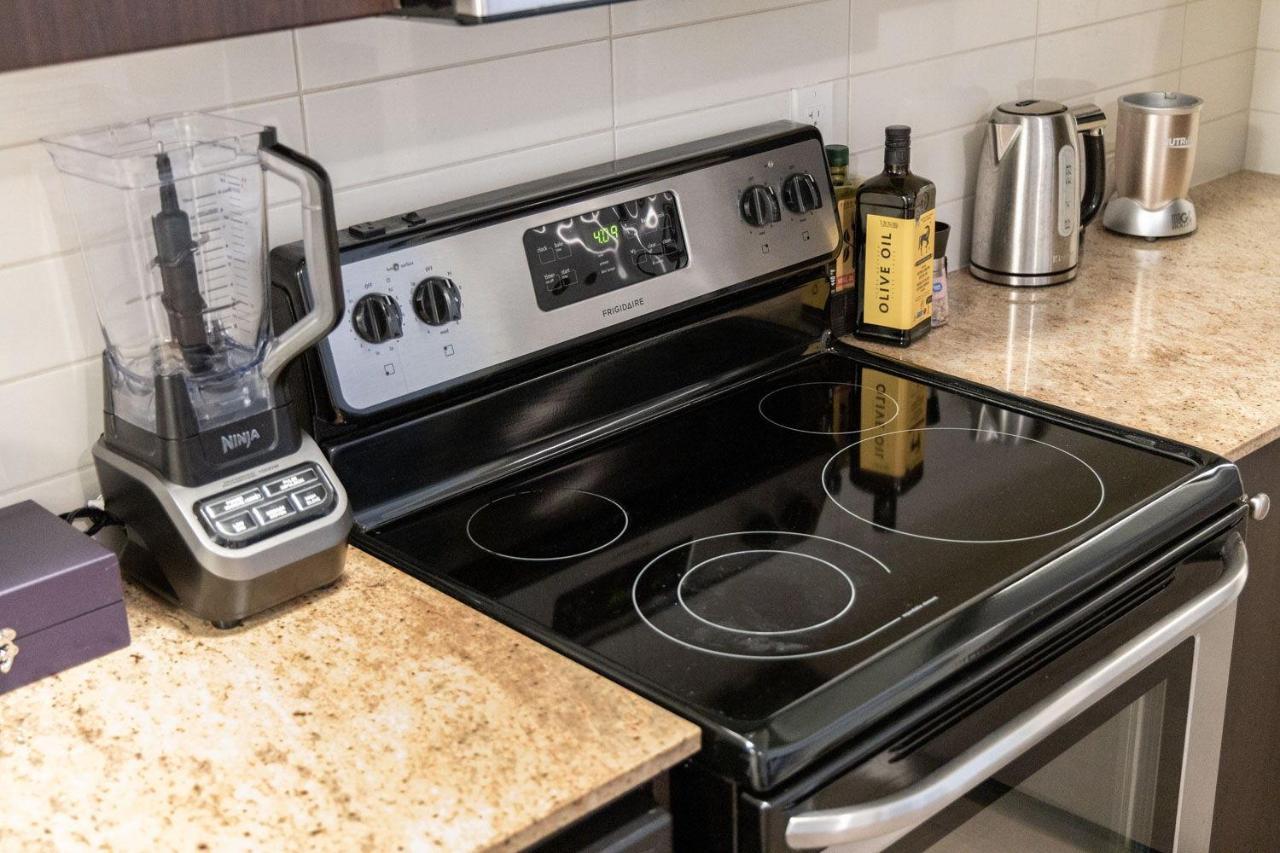 Beautiful Townhouse Near Yorkdale Mall, Wilson Subway Leilighet Toronto Eksteriør bilde