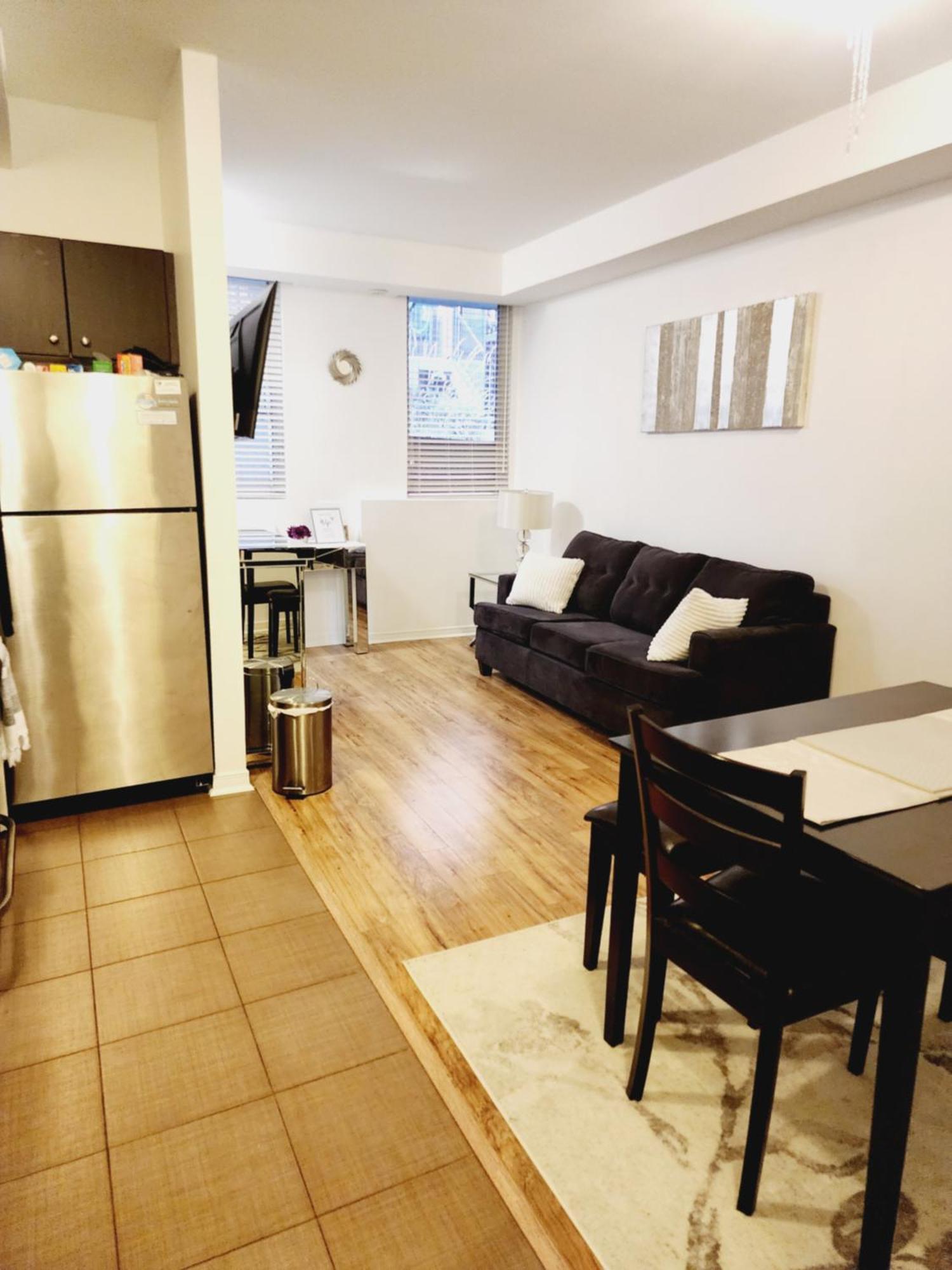 Beautiful Townhouse Near Yorkdale Mall, Wilson Subway Leilighet Toronto Eksteriør bilde