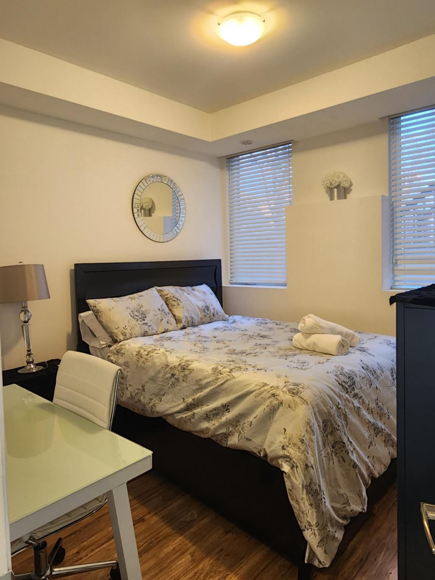 Beautiful Townhouse Near Yorkdale Mall, Wilson Subway Leilighet Toronto Eksteriør bilde